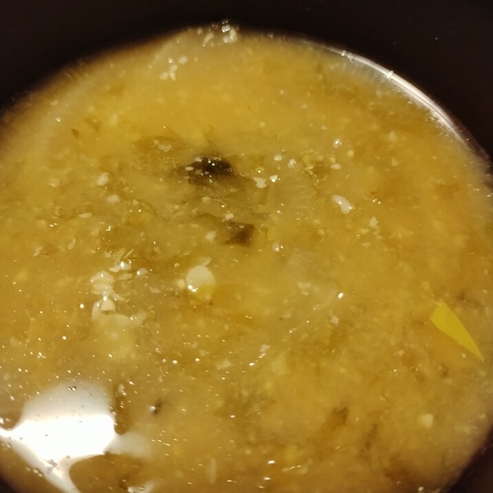 あおさと玉ねぎとじゃがいもの根菜味噌汁